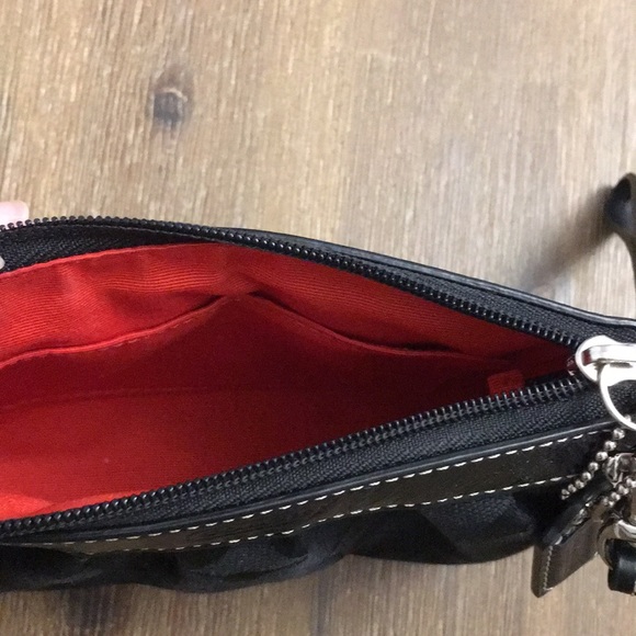 Coach clutch wristlet - Picture 3 of 8